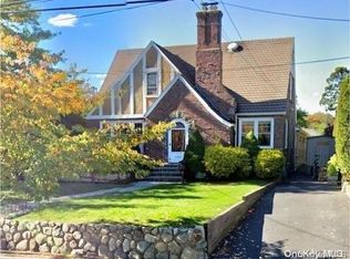 5765 Amboy Rd, Staten Island, NY 10309