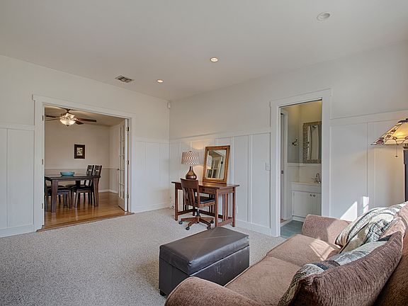 5th image of 1564 N Grand Oaks Ave