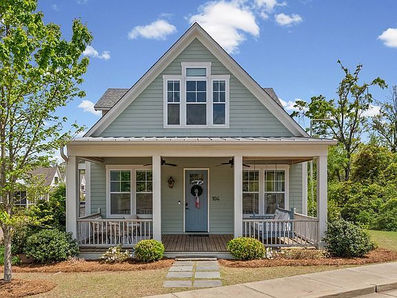 3rd image of 104 Camellia Ln