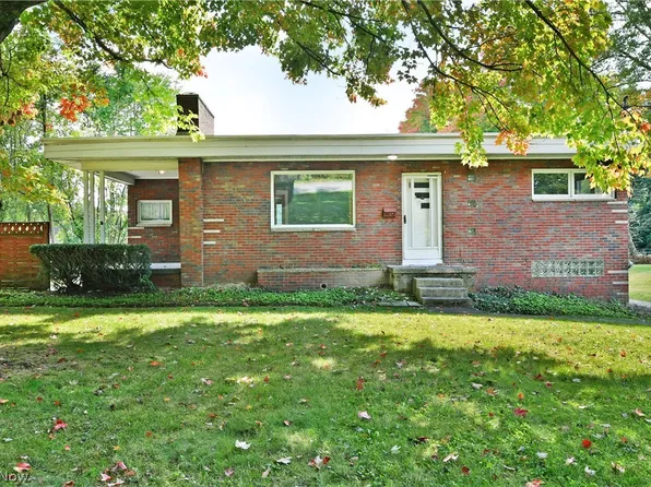 2367 Old Furnace Rd, Youngstown, OH 44511