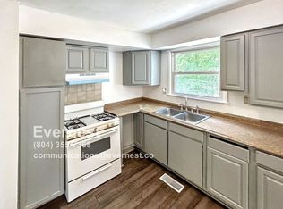 1804 Trenton St, Hopewell, VA 23860