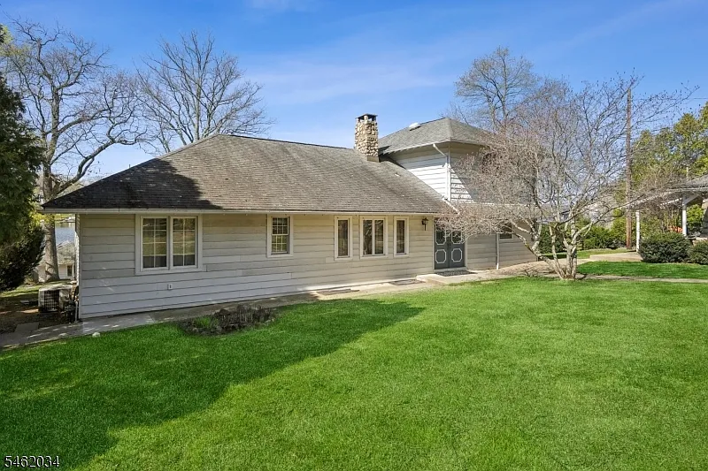 3 bed, 2.0 bath, $5,500 — Photo 4