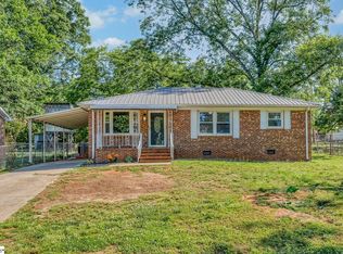 109 Center Dr, Greer, SC 29651