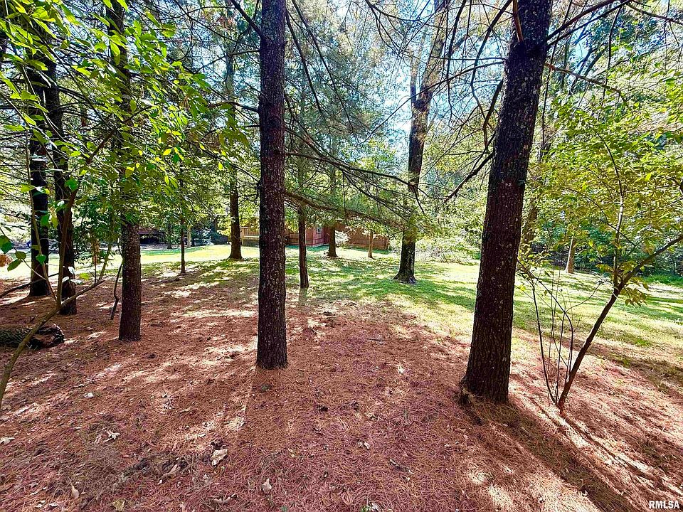 592 Brush Hill Rd, Carbondale, IL 62901 | MLS #EB460580 | Zillow