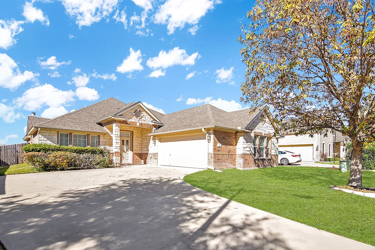 Building Photo - 816 Copper Ridge Loop