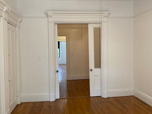 4th image of 510 11th St #B