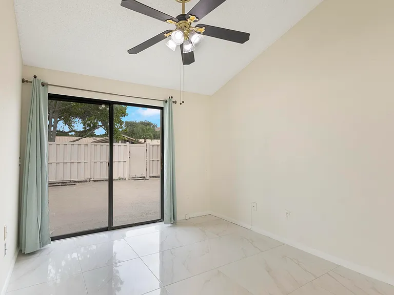 5933 Golden Eagle Cir — Photo 20