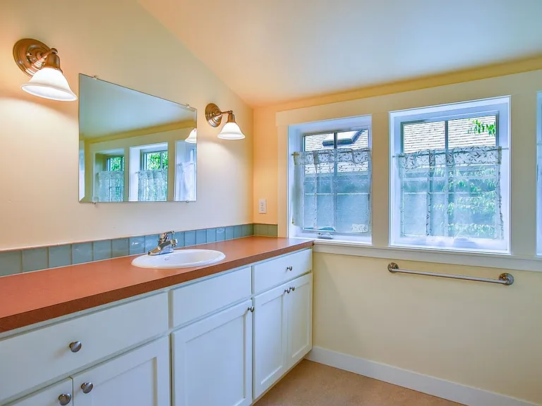 1086 Village Loop — Photo 28