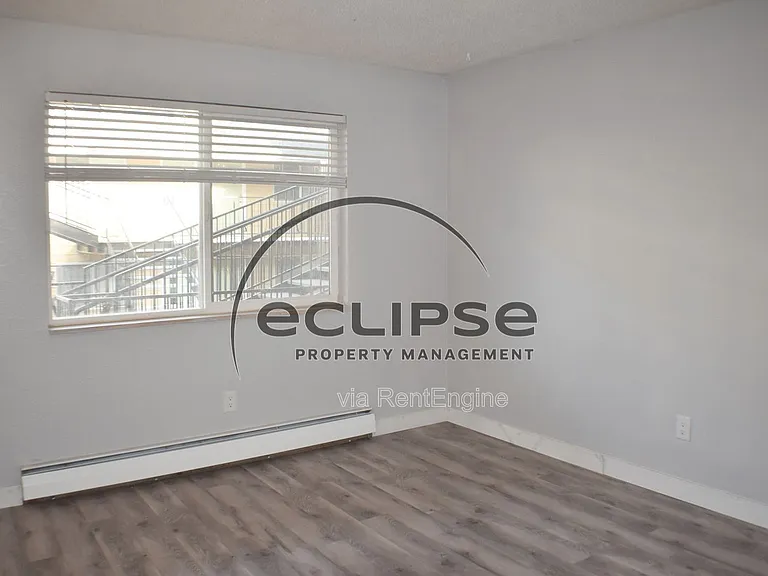 Summit View Apartments — Photo 179