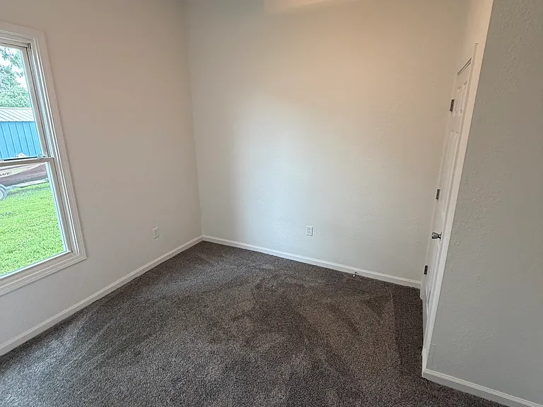 702 S Sandusky St — Photo 8
