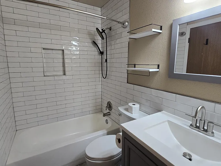 5018 Pathfinder Dr — Photo 9