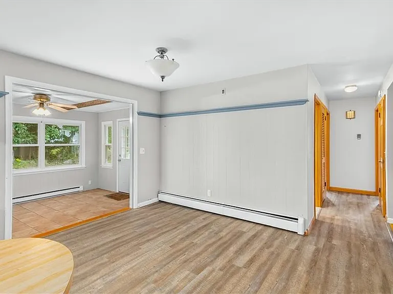 51 Ambrose St — Photo 22