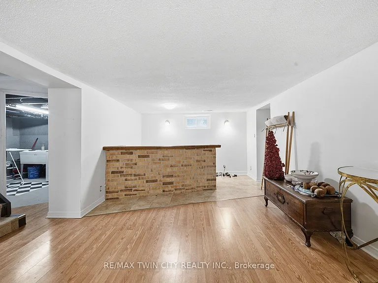 115 Saint Paul Ave — Photo 23