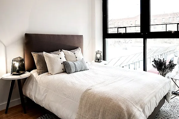 Rented by Compass | media 23