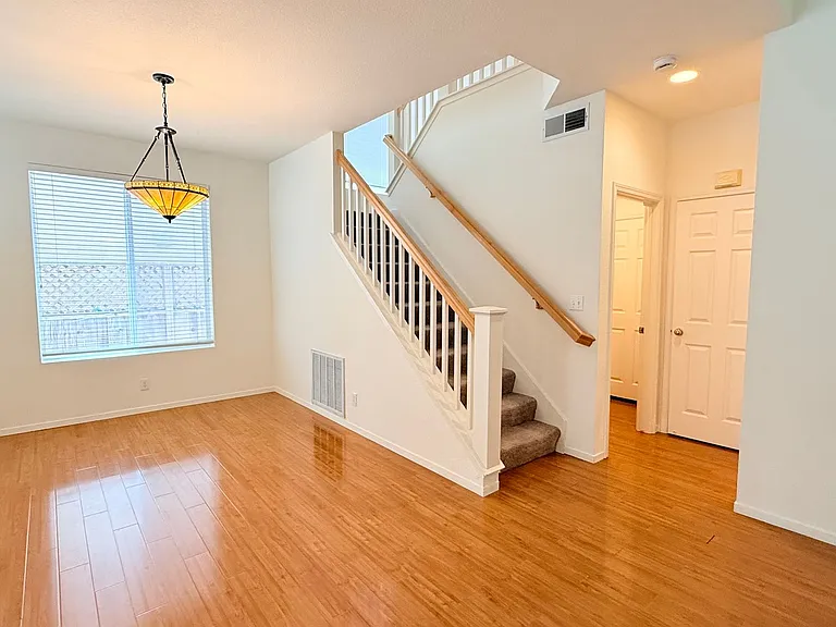 1023 Vista Pointe Cir — Photo 10