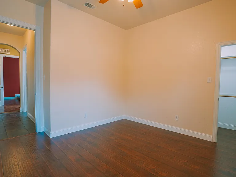 3240 Paseo — Photo 29
