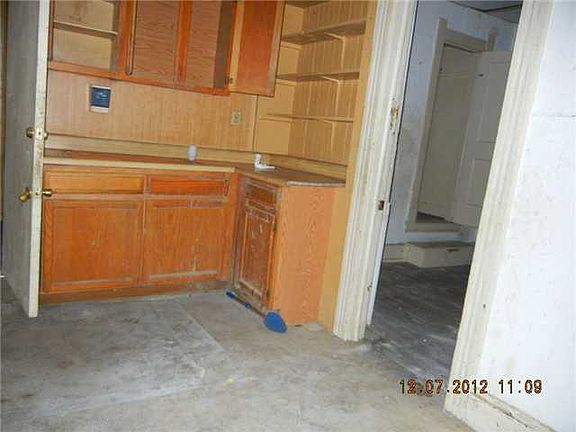 5th image of 959 Curtis St