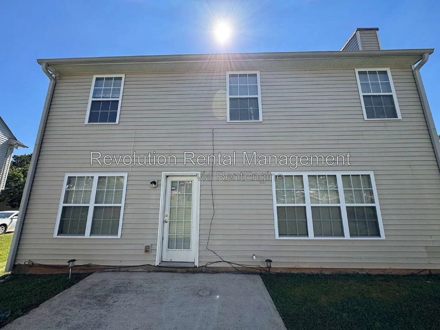 3 bed, 2.5 bath, 1486 sqft, $2,000 — Photo 2