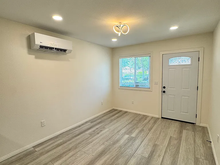 17221 Citron #B — Photo 9