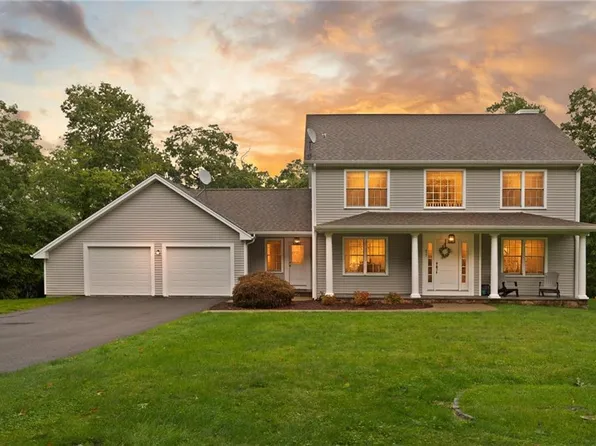 457 Cottrell Rd, Tiverton, RI 02878
