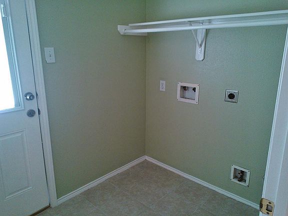 UTILITY ROOM IN HOUSE
