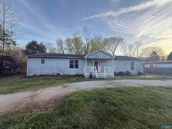 886 Plummer Rd NW, Huntsville, AL 35806