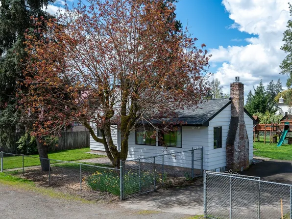 16207 SE Grand St, Damascus, OR 97089