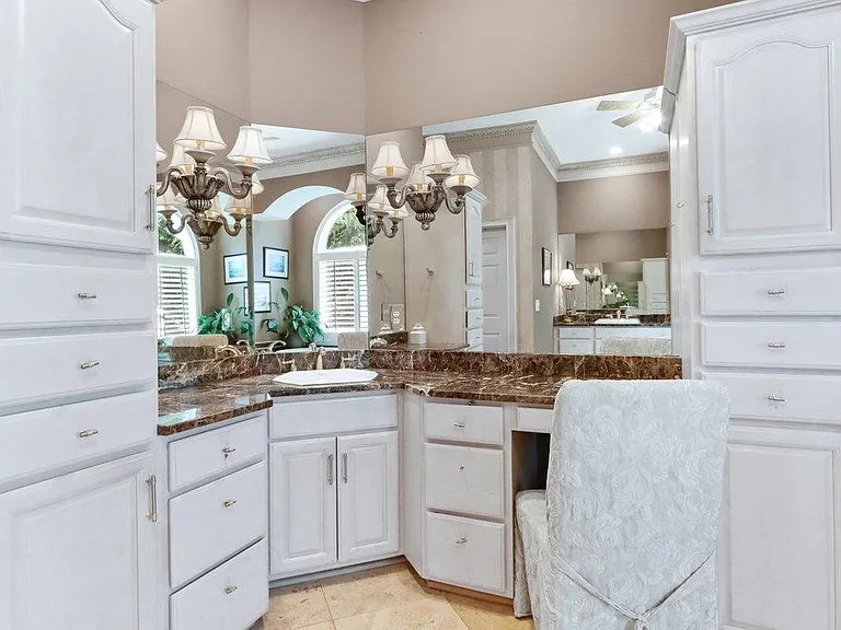 "Her" vanity
