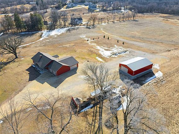 2nd image of 1009 Bremer Rd