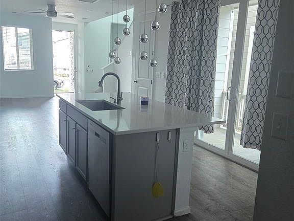 2nd image of 5323 Spalding Pl