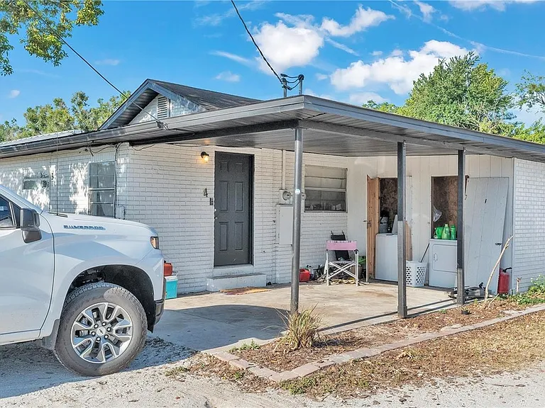 4 Sandy Ln #1 — Photo 1