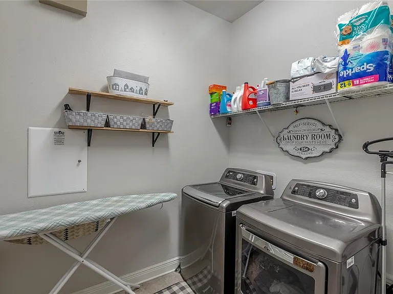 16459 Courtyard Loop — Photo 29