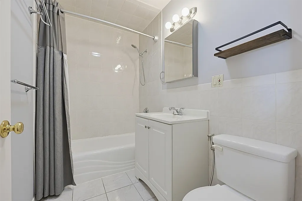 1 bed, 766 sqft, $2,500 — Photo 3
