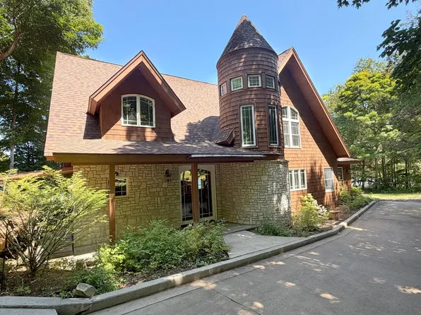 2228 Green Bay Rd, Washington Island, WI 54246