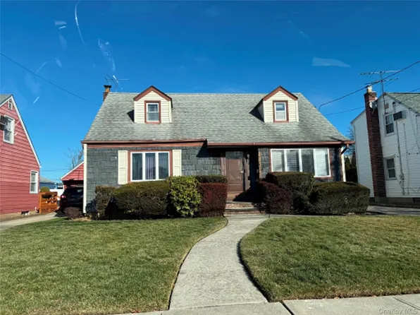 51 Virginia Street, Valley Stream, NY 11580