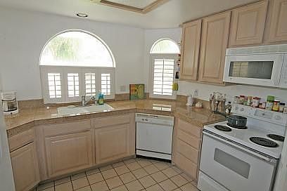2nd image of 53120 Avenida Obregon
