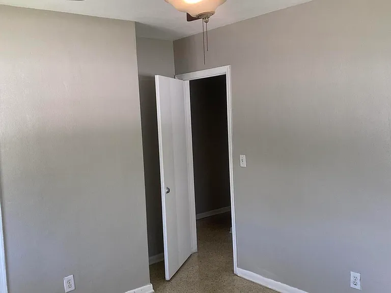 917 S Ridge St — Photo 16
