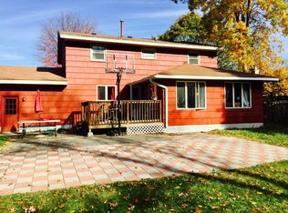 111 Standish Dr, North Syracuse, NY 13212