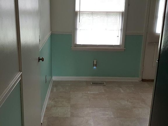 3rd image of 1710 Craig Ct
