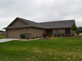9089 Longbrook Dr, North Ridgeville, OH 44039