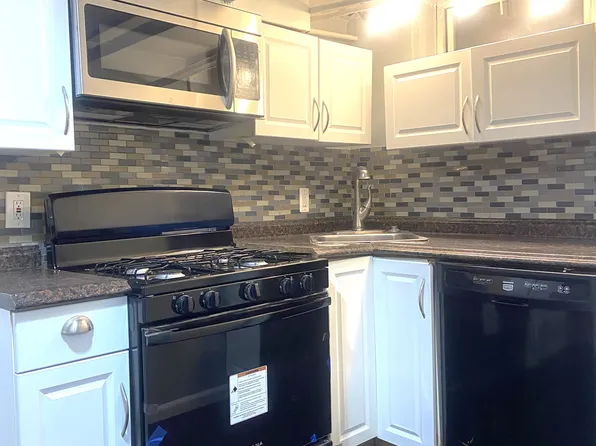 70 Hendrix Street image 1 of 4