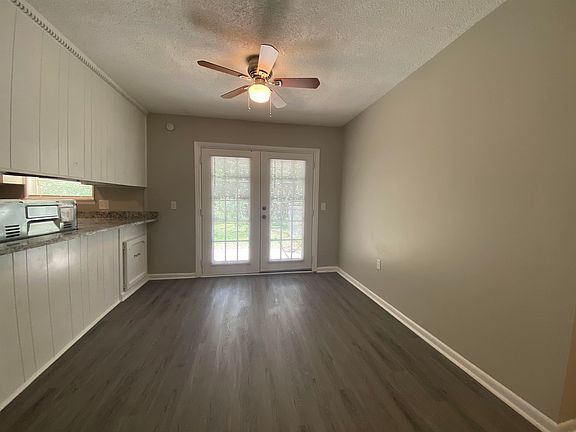 3rd image of 108 Briarwood Dr