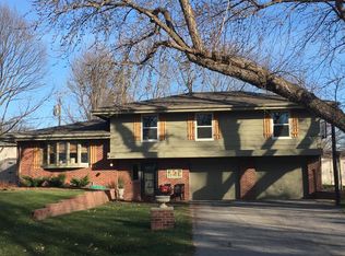 815 Skyline Dr, Elkhorn, NE 68022