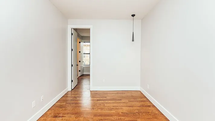 Rented by Nooklyn NYC LLC | media 18