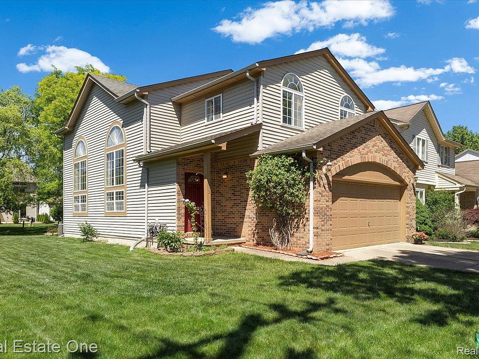 1st image of 113 Algansee Dr