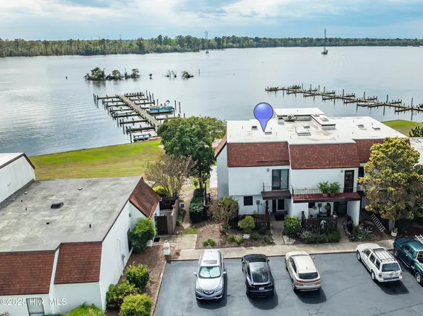 110 Washington Hbr #2, Washington, NC 27889