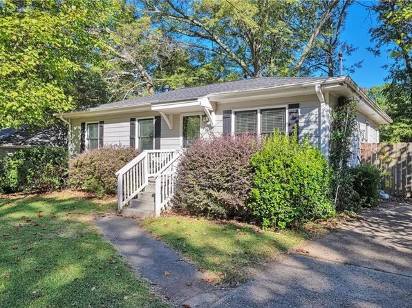 1825 Center Ave, East Pt, GA 30344