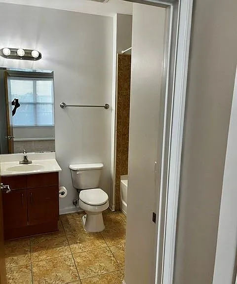 898 Oak St SW #1321 — Photo 28
