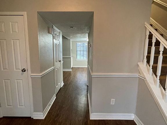 4th image of 1306 Sand Stone Dr