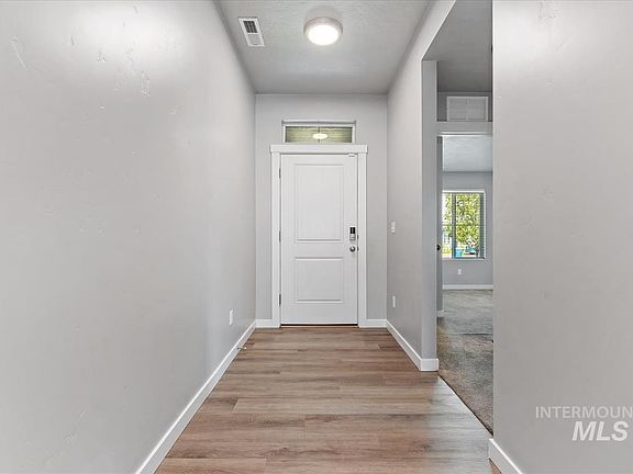 5th image of 936 S Wavetrain Ave